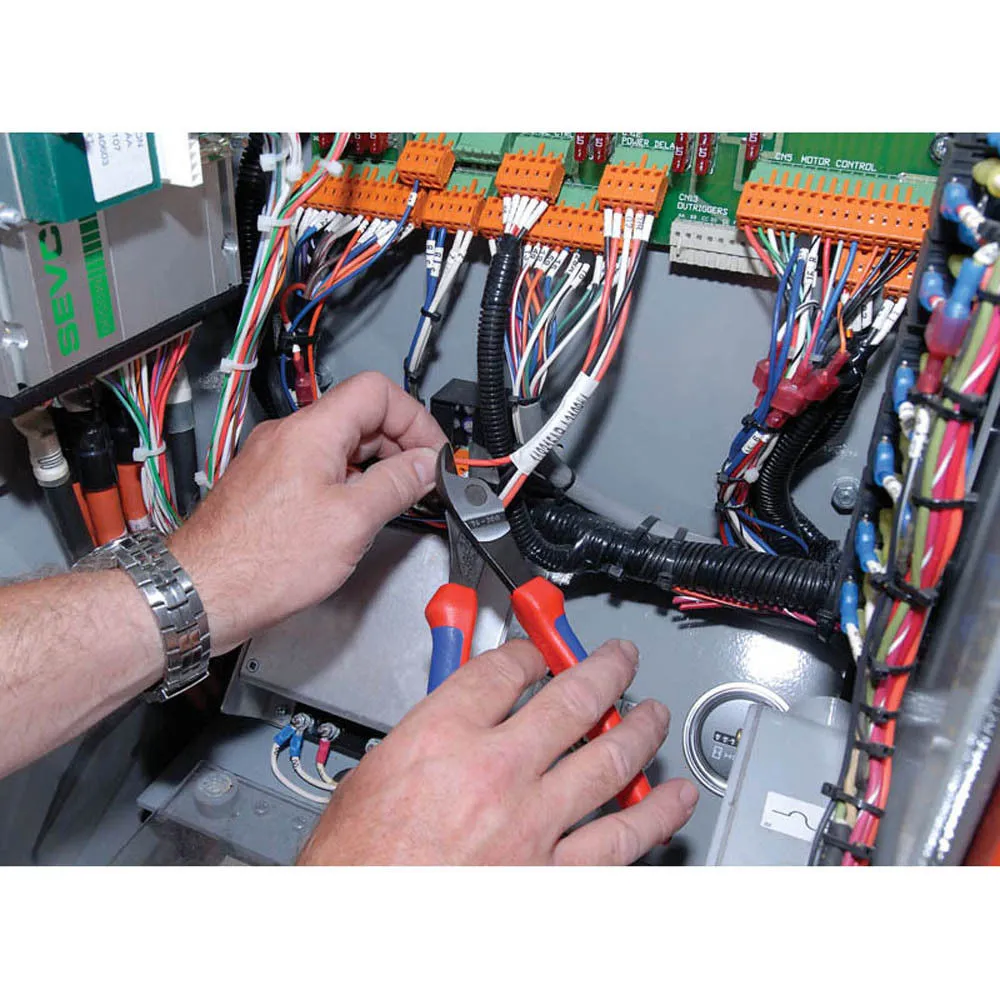 Knipex 200mm High Leverage Diagonal Side Cutter 2 Knipex 200mm High Leverage Diagonal Side Cutter - Image 2